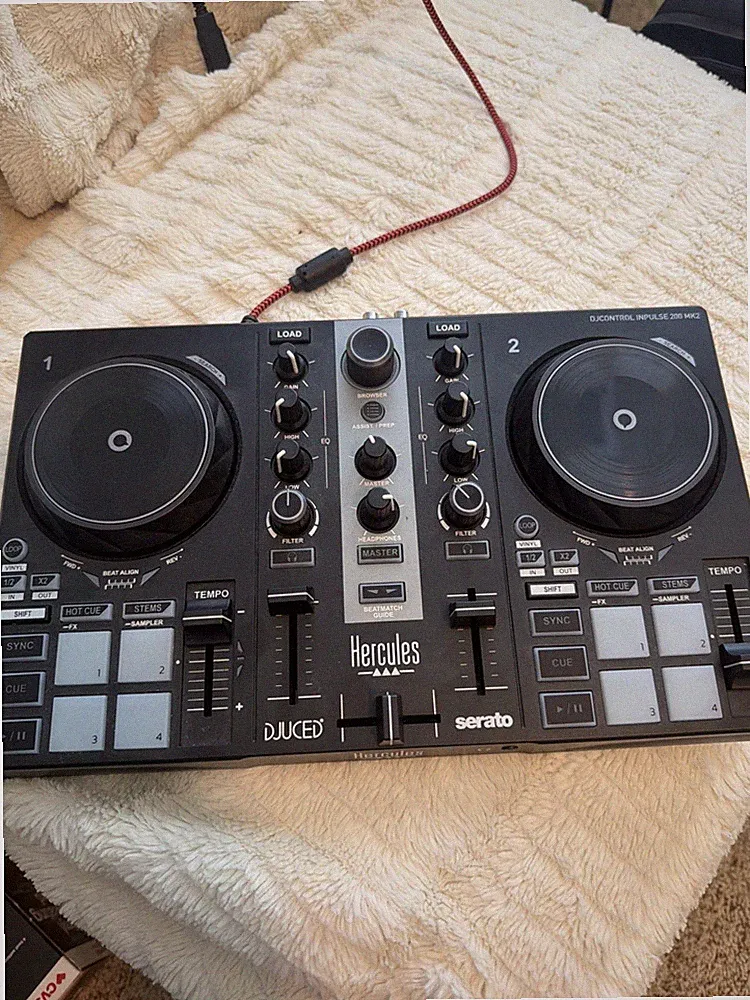 Hercules DJ Control Inpulse 200 MK2 - 2-Channel DJ Controller for Serato DJ Lite