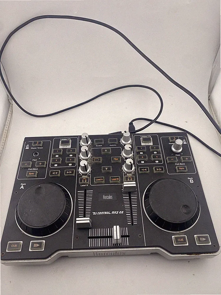 Hercules DJ Control MP3 E2 DJ USB Powered Controller - Not Fully Tested