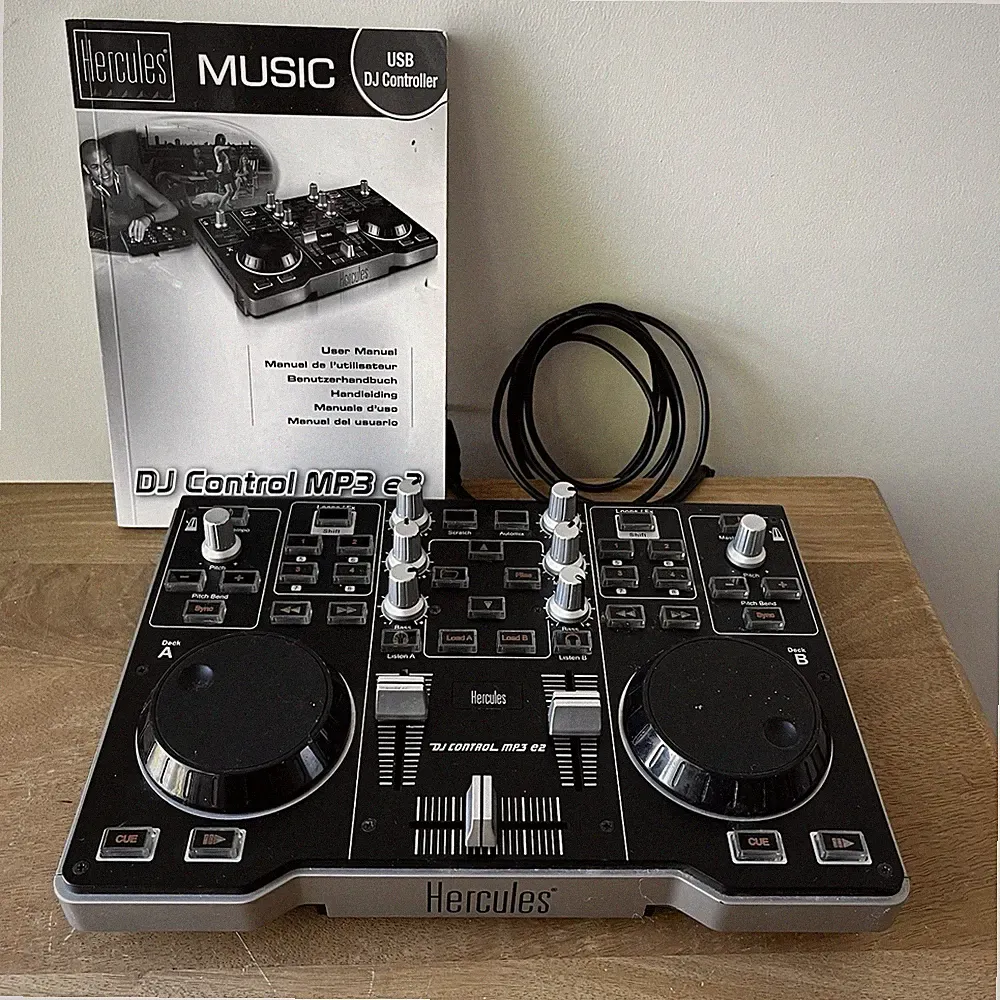 Hercules DJ Control MP3 E2 DJ USB Powered Controller w/ Manual - Tested Works