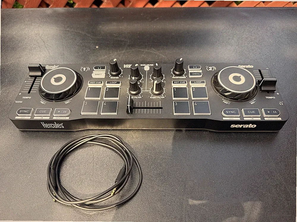 Hercules DJControl Starlight Compact USB DJ Controller w/ 3.5mm Cable