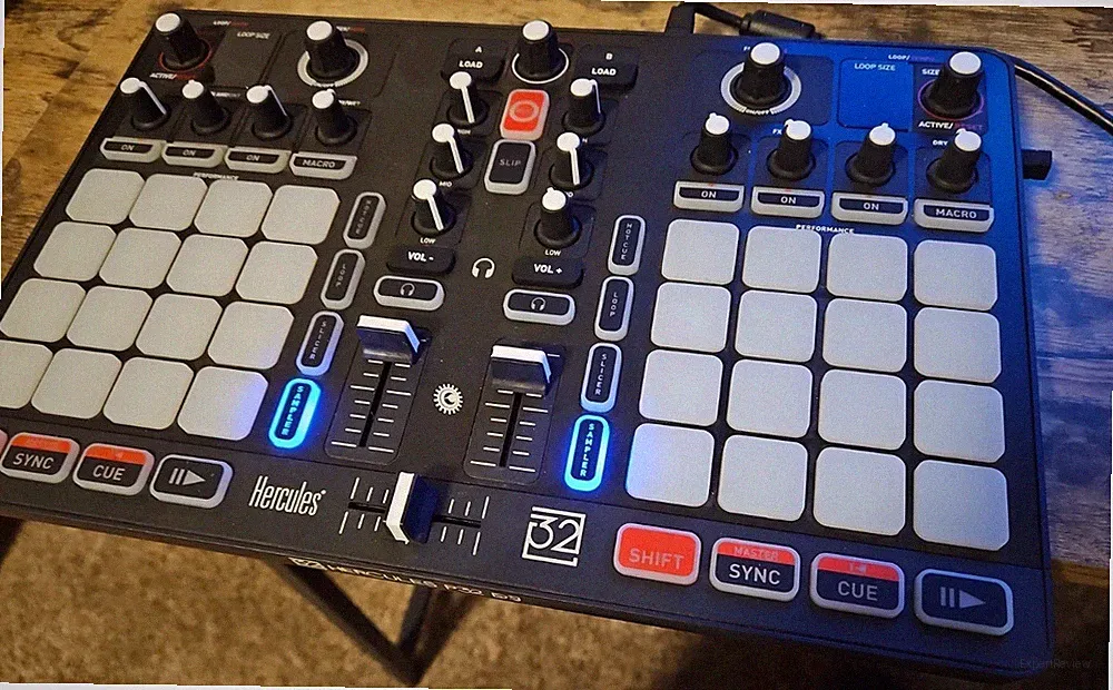 Hercules P32 Advanced DJ Controller with High Performance Pads DJCONTROL-P32