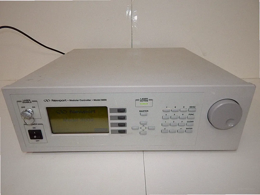 *JM* NEWPORT MODULAR CONTROLLER MAINFRAME MODEL 8000 W/ PROCESSOR MODULE (FIY5)