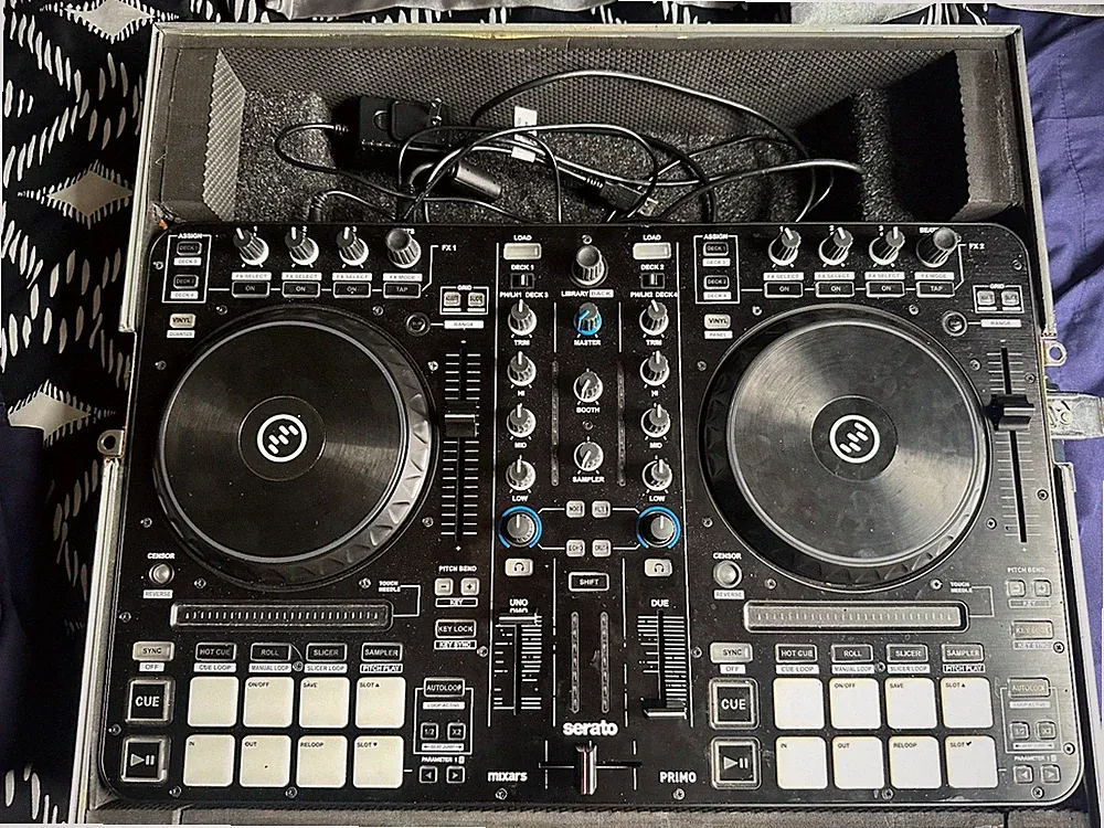 Mixars primo Serato DJ Pro with Flight Case and Innofader Crossfader