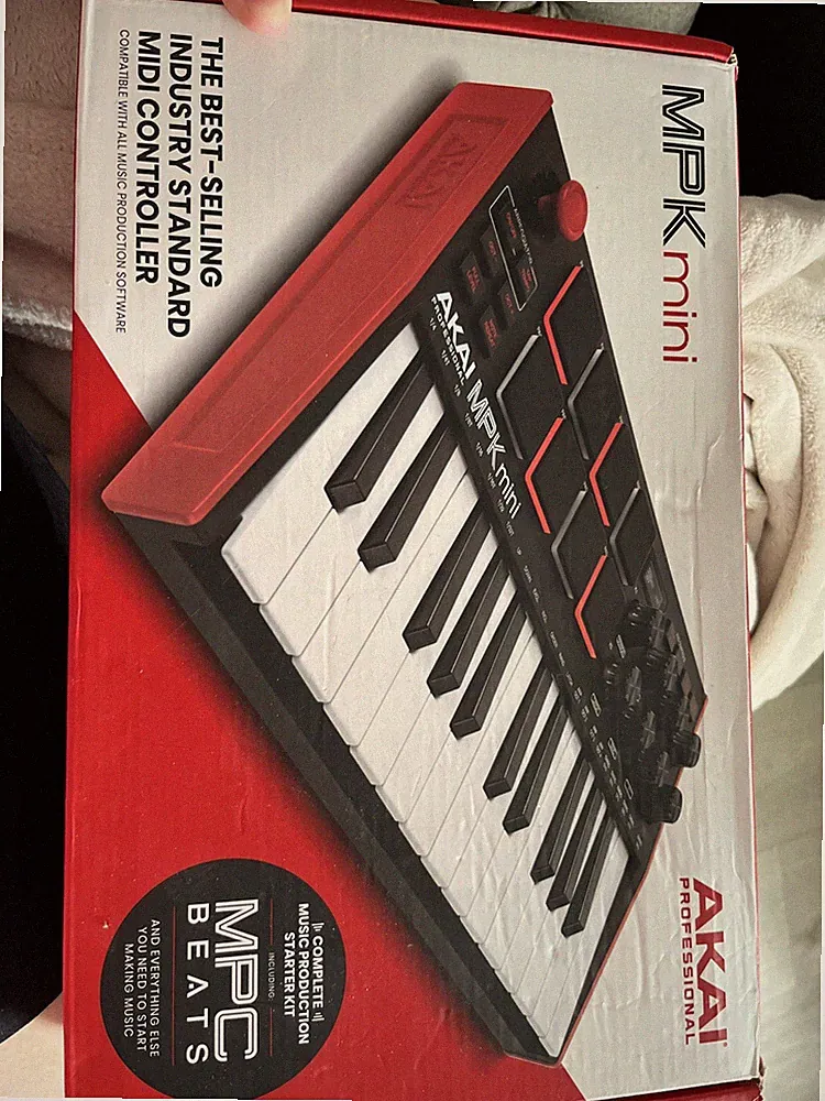 MPK Mini Compact Keyboard And Pad Controller