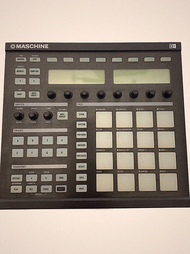 NATIVE INSTRUMENTS DJ EQUIPMENT Used