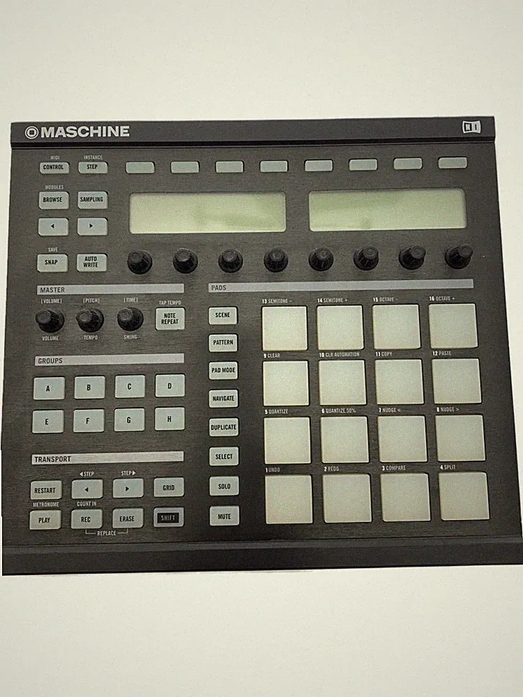 NATIVE INSTRUMENTS DJ EQUIPMENT Used
