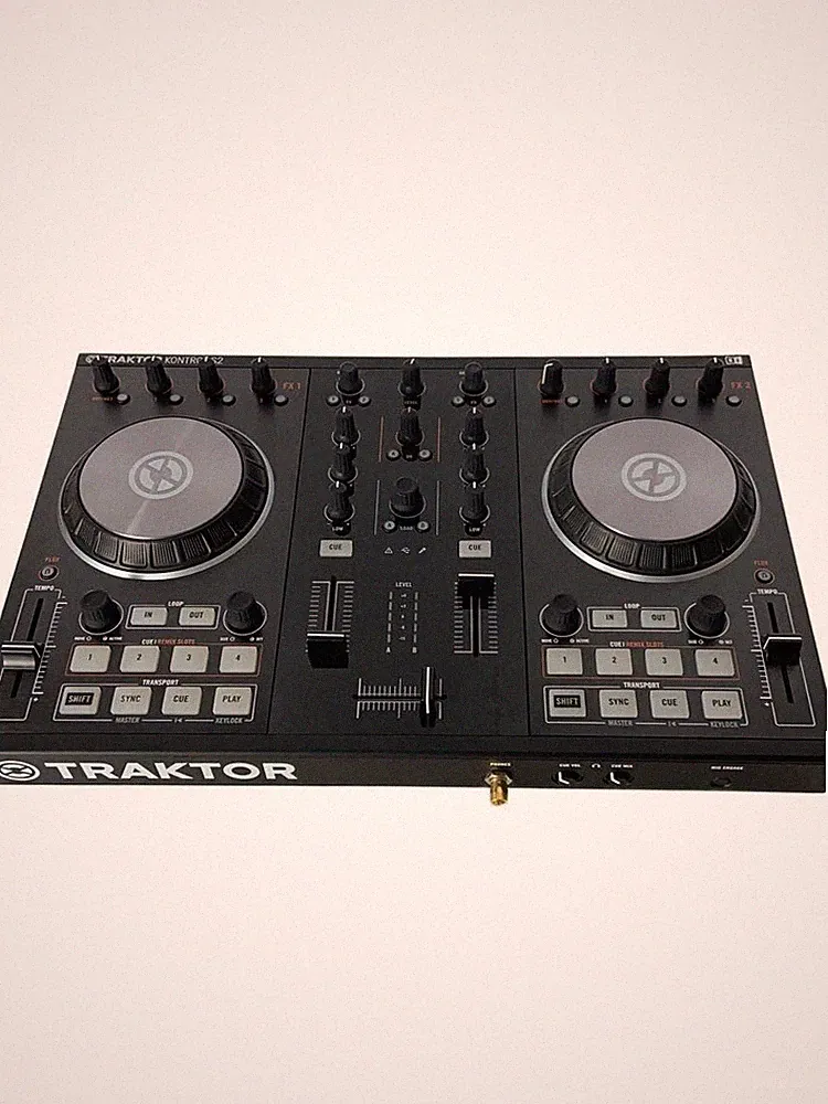 NATIVE INSTRUMENTS DJ EQUIPMENT Used