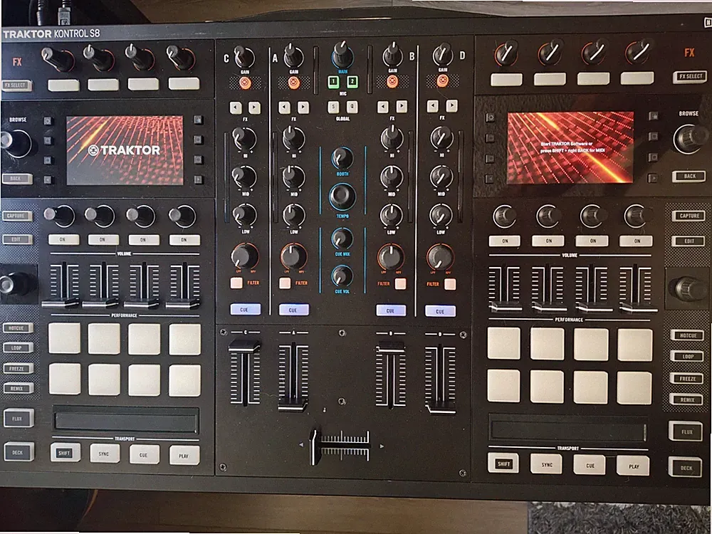 Native Instruments (NI) Traktor Kontrol S8 DJ Controller - Mint Condition