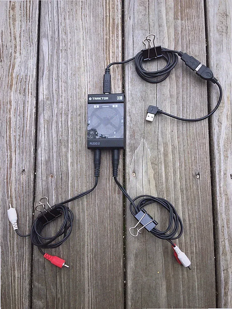 Native instruments TRAKTOR Audio 2, With All Cables