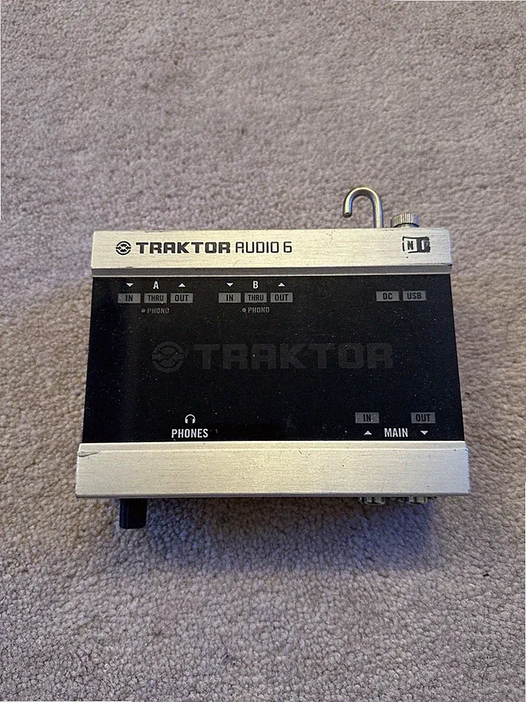 Native Instruments Traktor Audio 6 USB DJ Audio Interface DVS Tested Sound Card