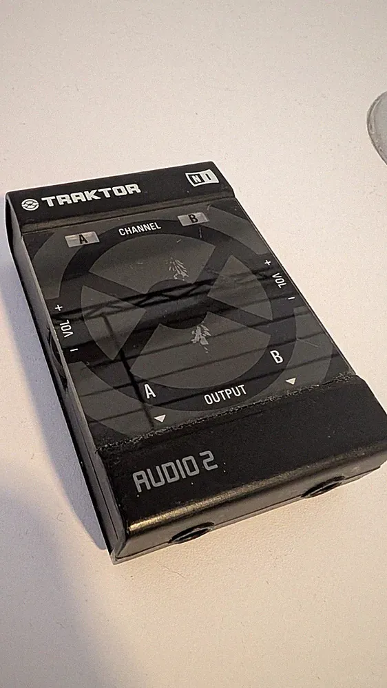 NATIVE INSTRUMENTS TRAKTOR DJ AUDIO 2 MK2 - AUDIO INTERFACE Unit Only