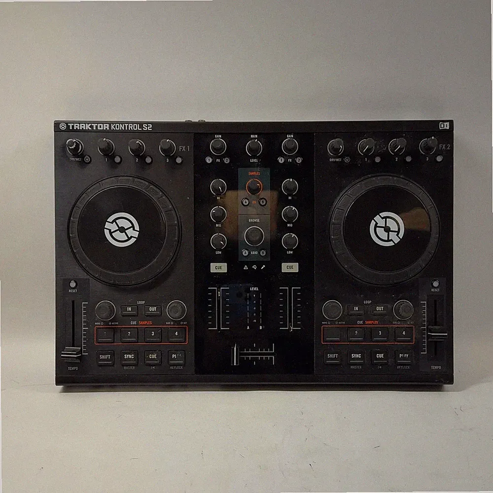 Native Instruments Traktor Kontrol S2 2-channel DJ controller