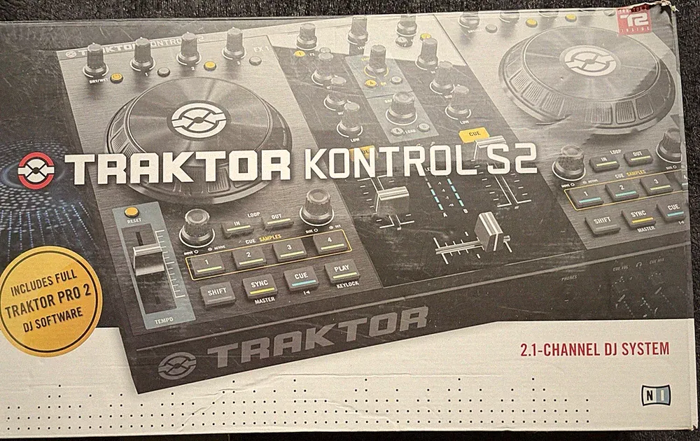 Native Instruments Traktor Kontrol S2 2-Channel DJ Controller USB RCA Black