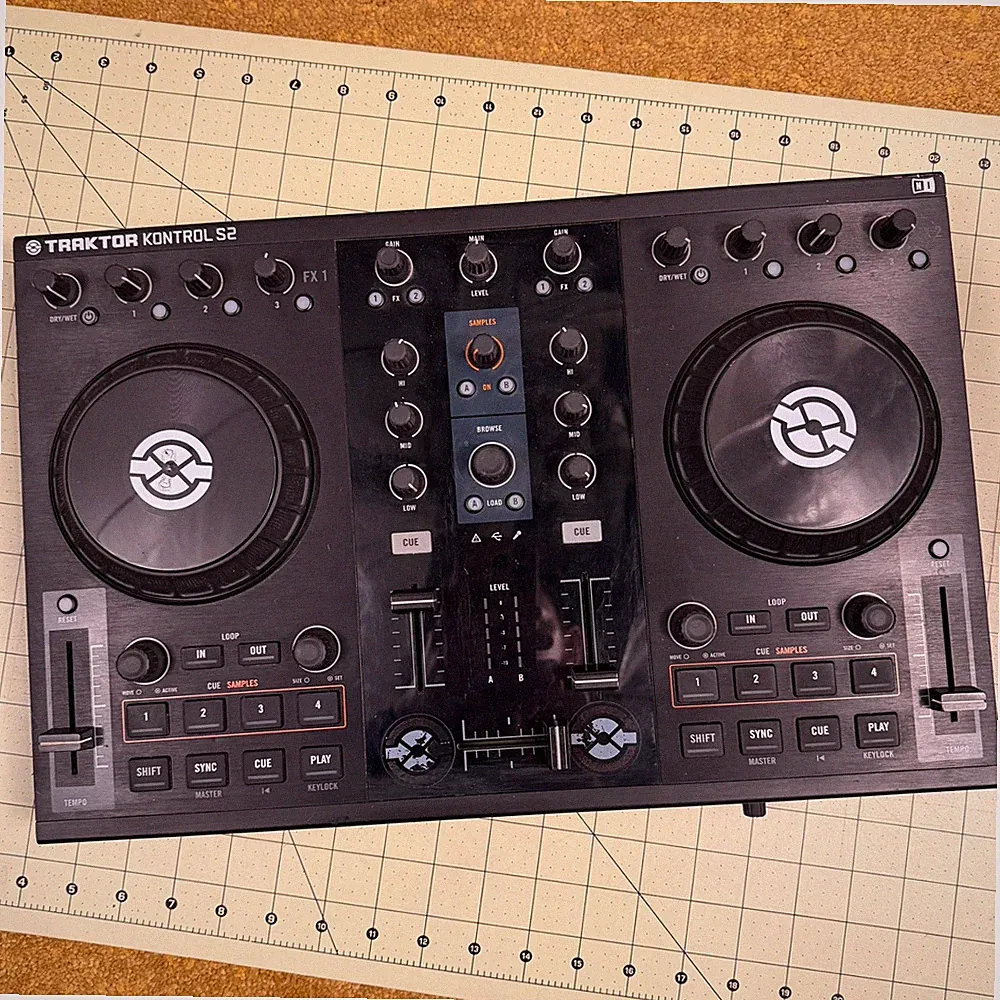 Native Instruments Traktor Kontrol S2 Mk1 2 Channel DJ Controller TESTED WORKS
