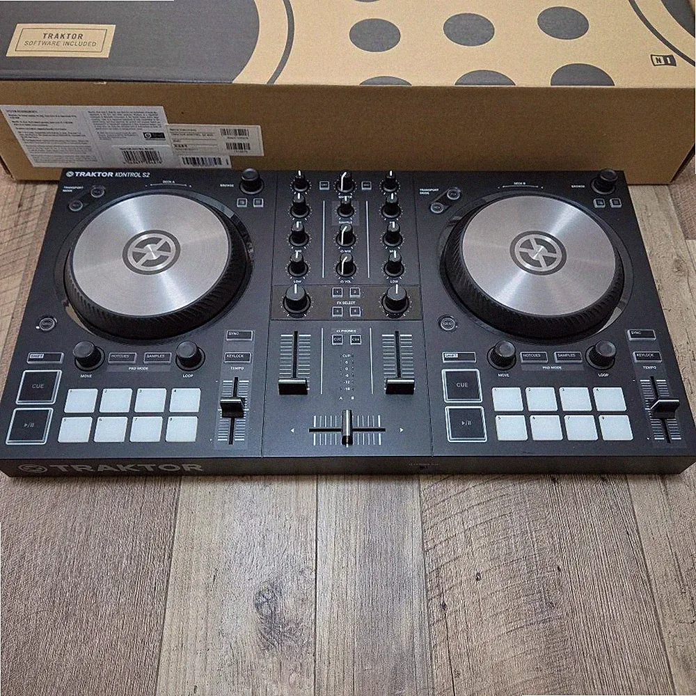 Native Instruments Traktor Kontrol S2 Mk3 DJ Controller #0001