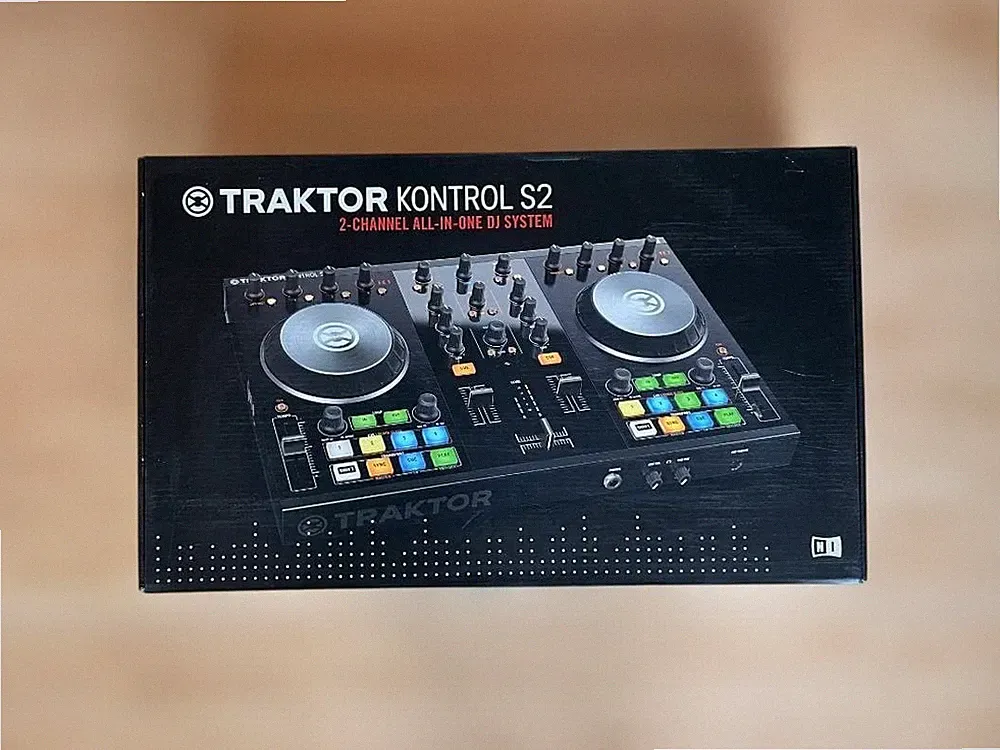 Native Instruments Traktor Kontrol S2 Mk3 DJ Controller #0002