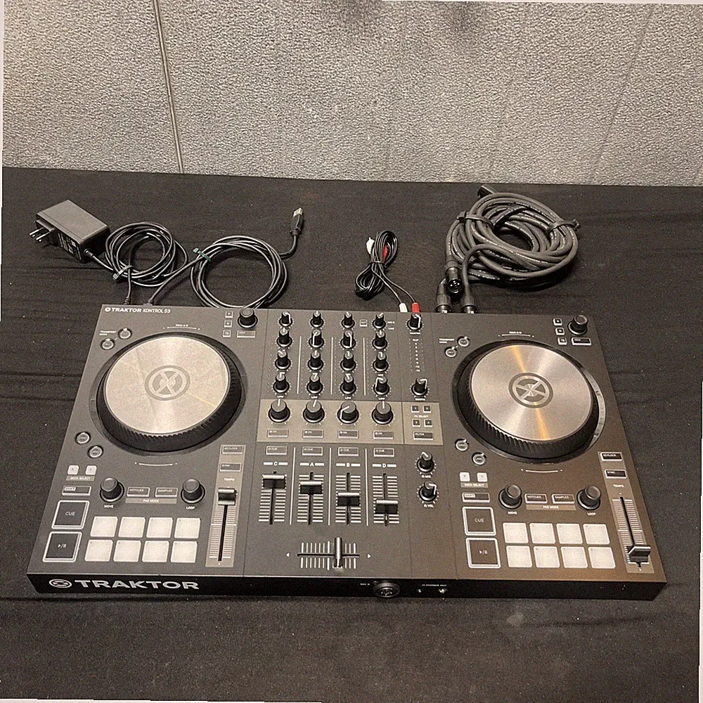 Native Instruments Traktor Kontrol S3 4-Channel DJ Controller