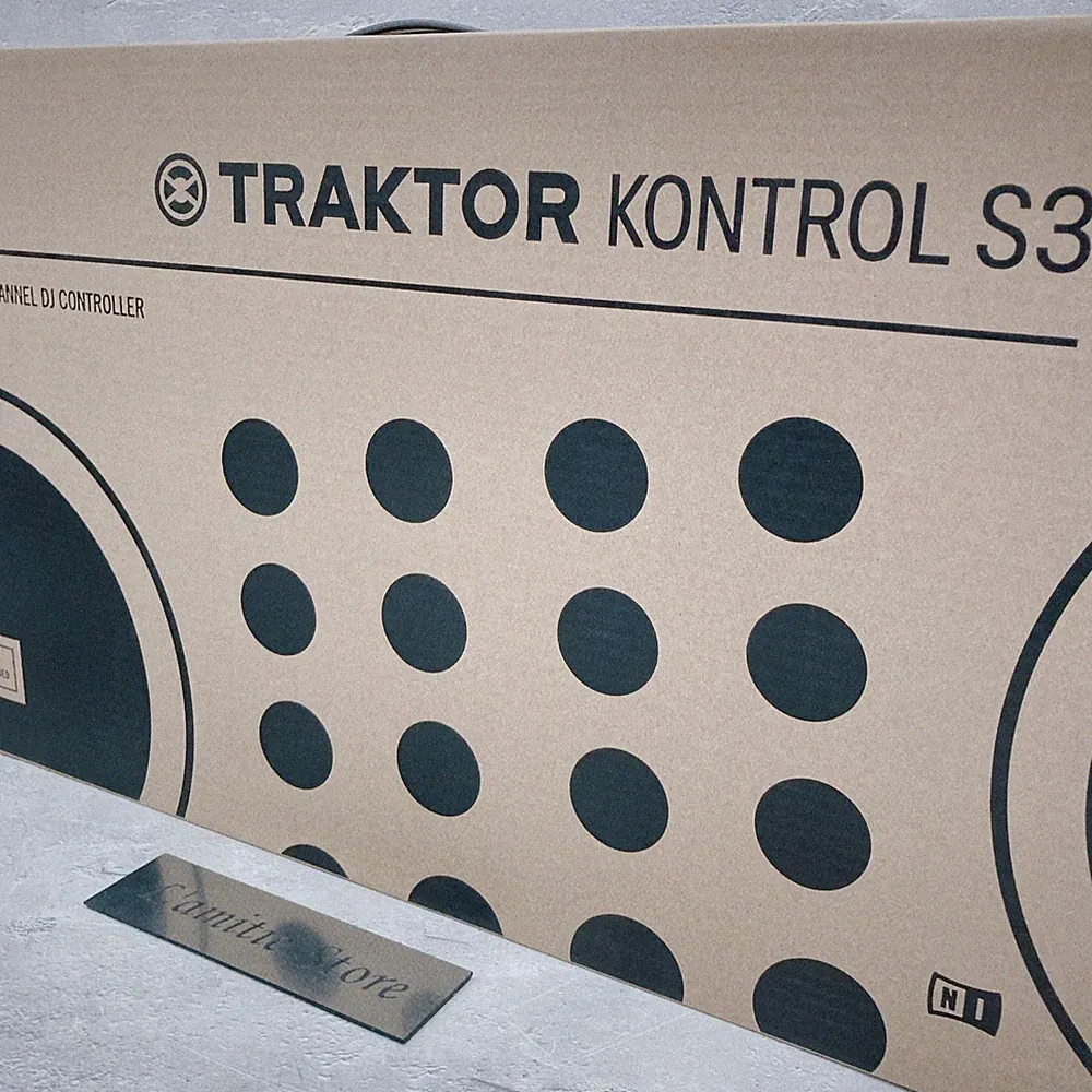 Native Instruments TRAKTOR KONTROL S3 4-hannel DJ Controller Japan Black 3.2kg