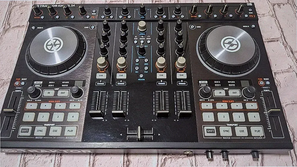 native instruments traktor kontrol s-4 dj software controller