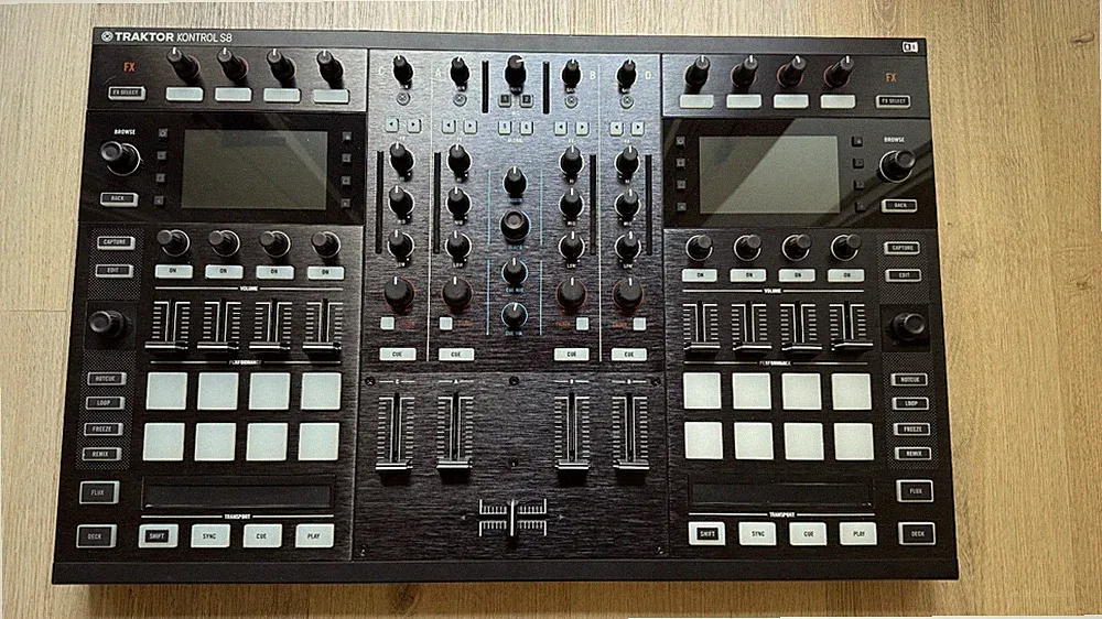 Native Instruments Dj Controllers