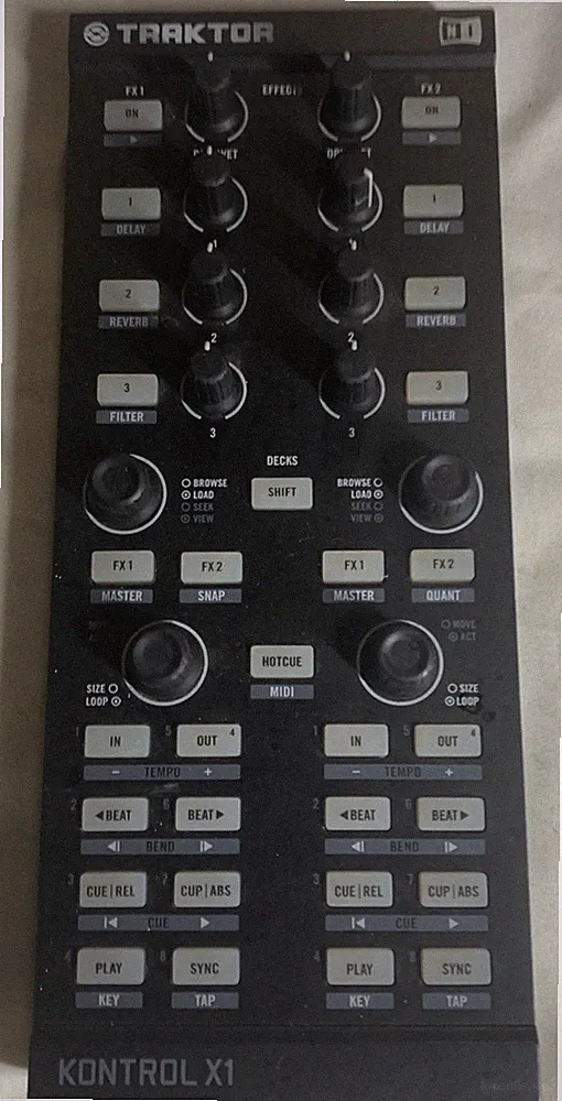 Native Instruments Traktor Kontrol X1 DJ Controller (Unit Only)