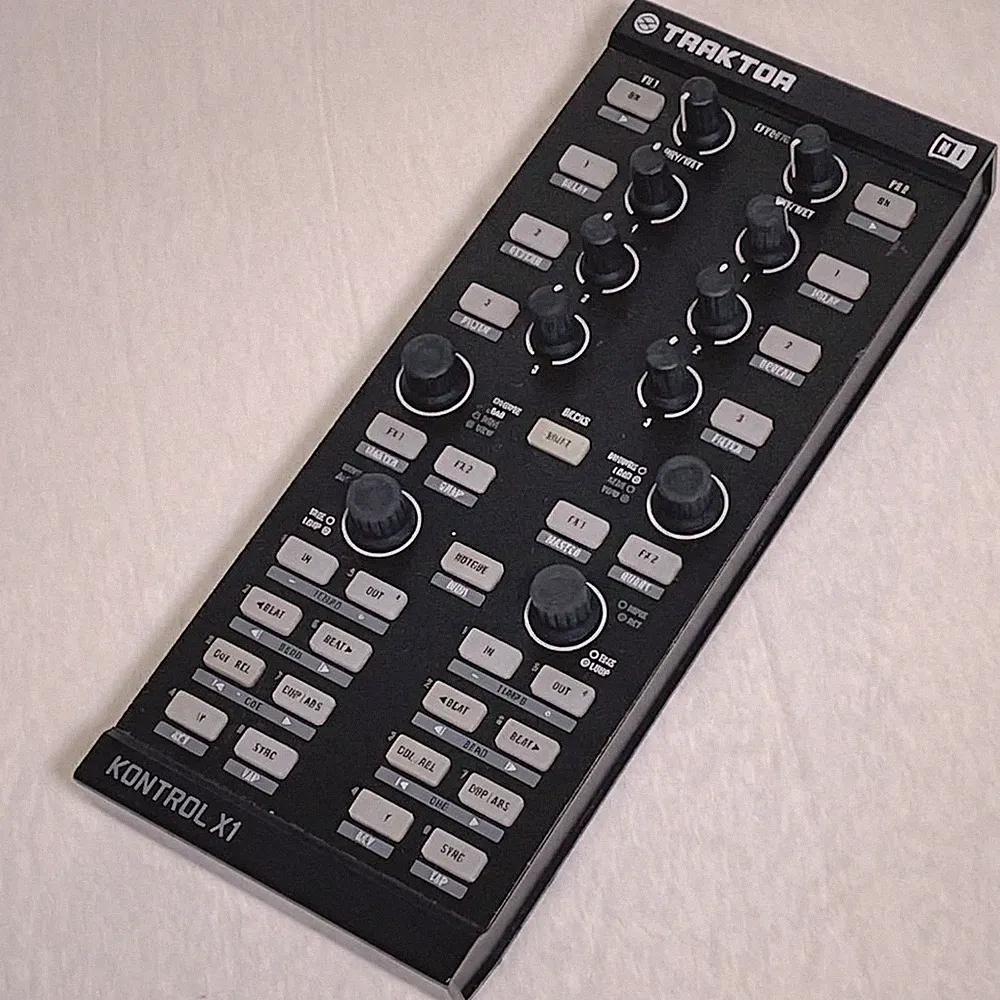 Native Instruments TRAKTOR KONTROL X1 MK1 Decks And Effects DJ Controller #0001