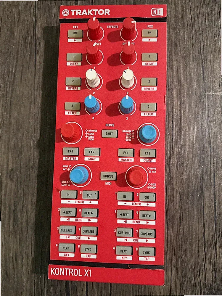 Native Instruments TRAKTOR Kontrol X1 MK1 DJ Controller Tested