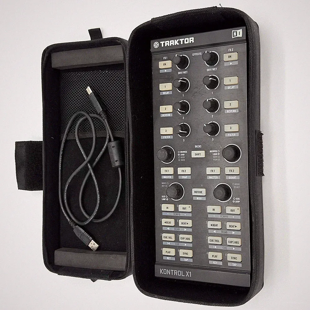 Native Instruments Traktor Kontrol X1 MK1 Portable DJ Controller USB (With Case)