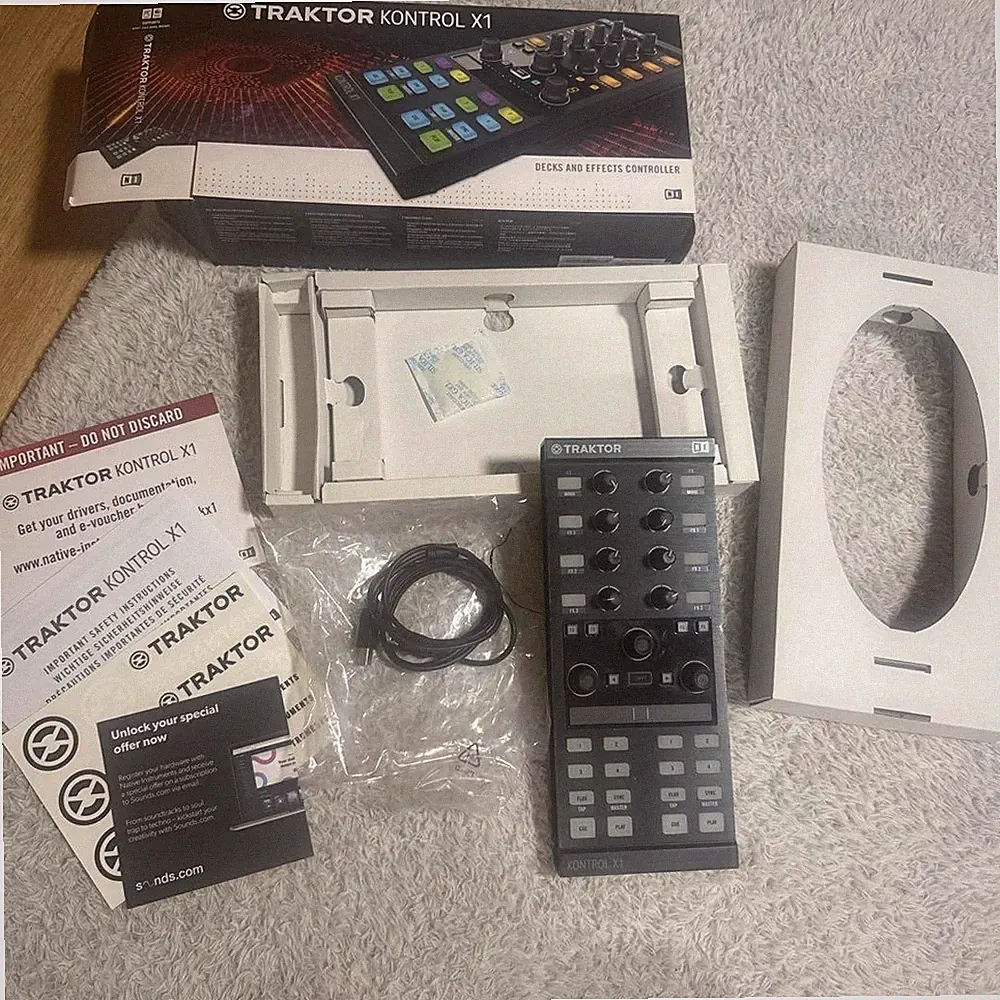 Native Instruments TRAKTOR Kontrol X1 MK2 DJ Controller Compact Audio System