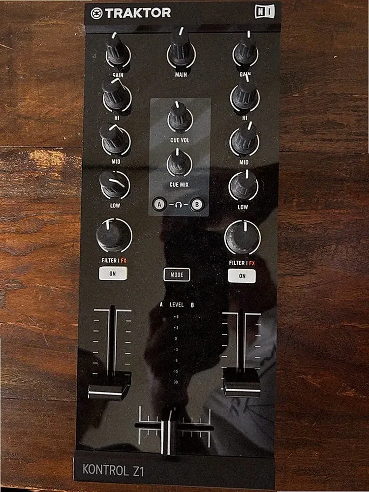 Native Instruments Traktor Kontrol Z1 2-Channel DJ Mixer Controller Tested