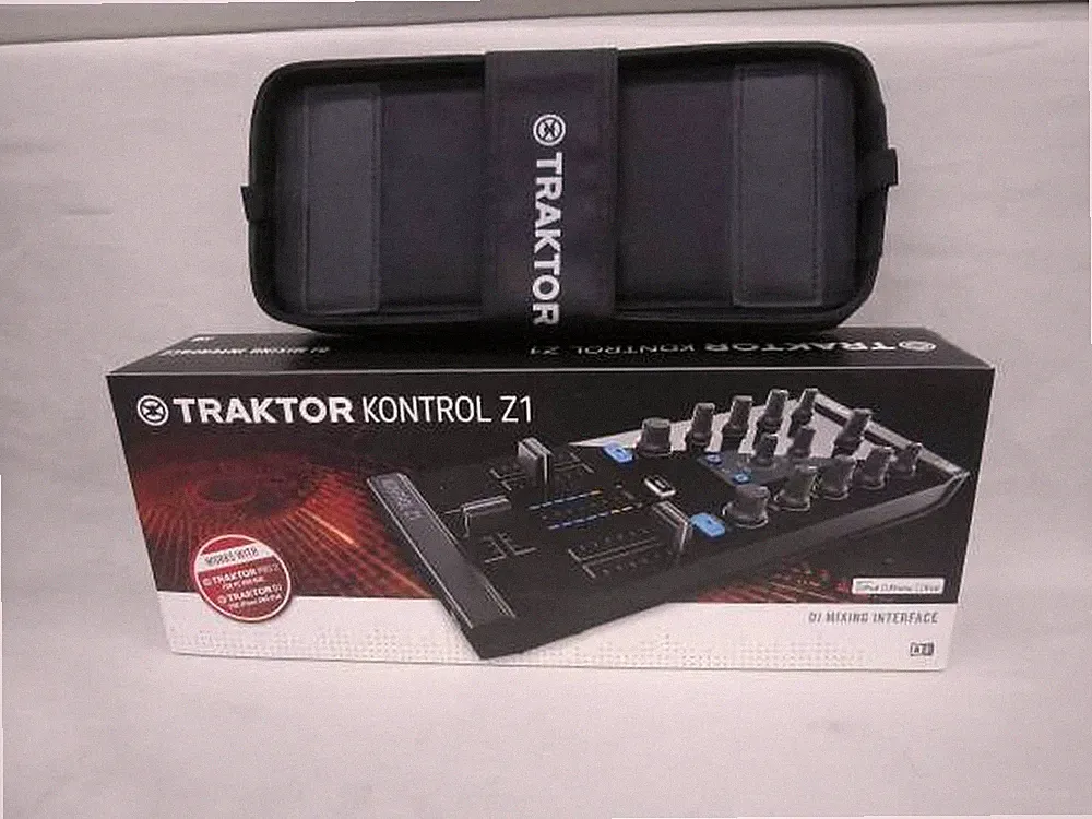Native Instruments TRAKTOR KONTROL Z1 DJ Mixer Controller Effector