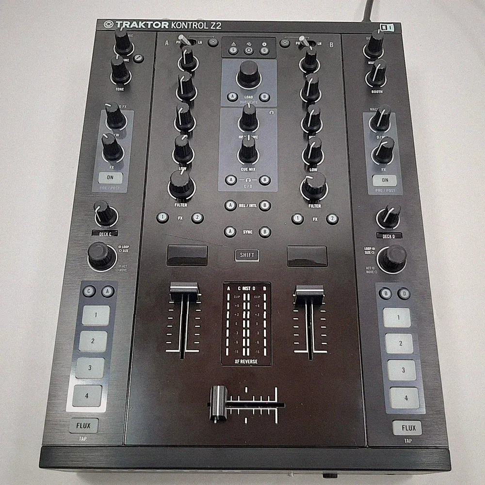 Native Instruments Traktor Kontrol Z2 DJ Mixer 2 + 2-Channel 4-Channel Remix JP