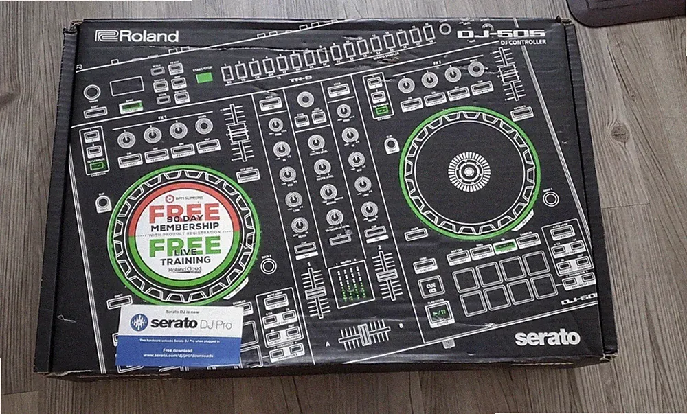 NEW Roland DJ-505 Tabletop DJ Controller Black w/ Loop/Sampler Hot Cue Filter