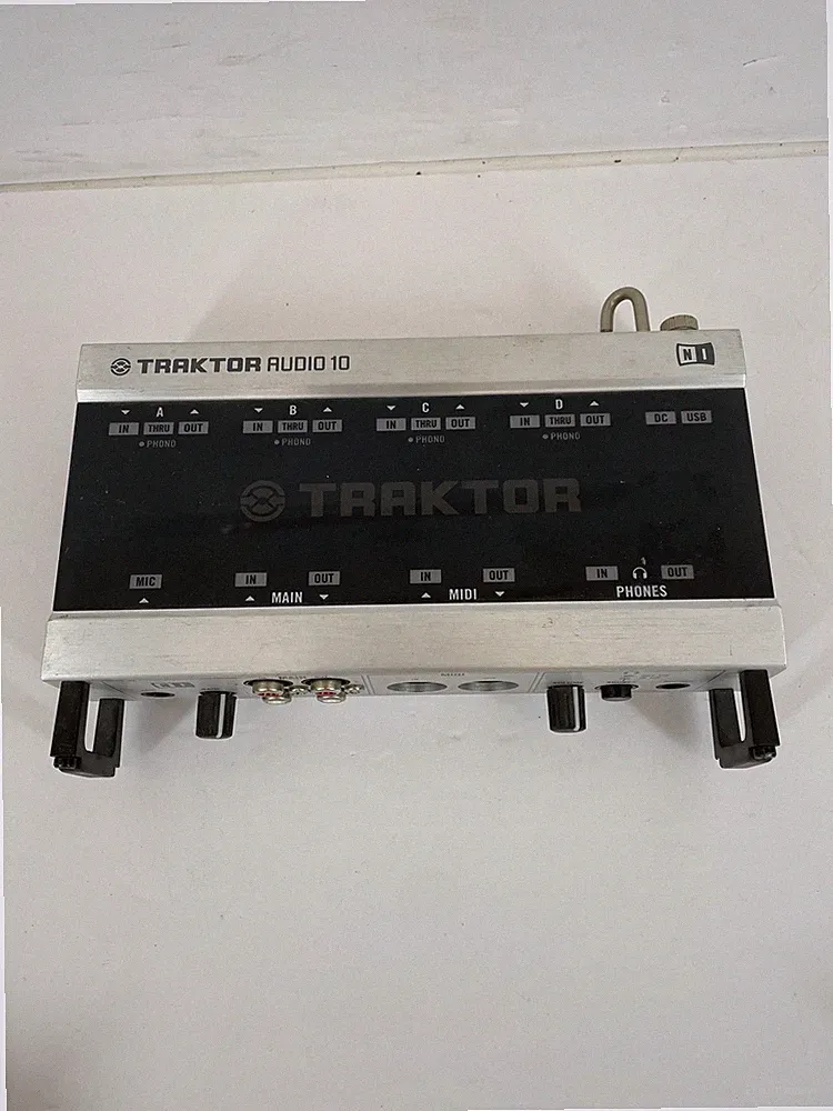 NO CORDS Native Instruments Traktor Audio 10 USB DJ Audio Interface 10-Channel