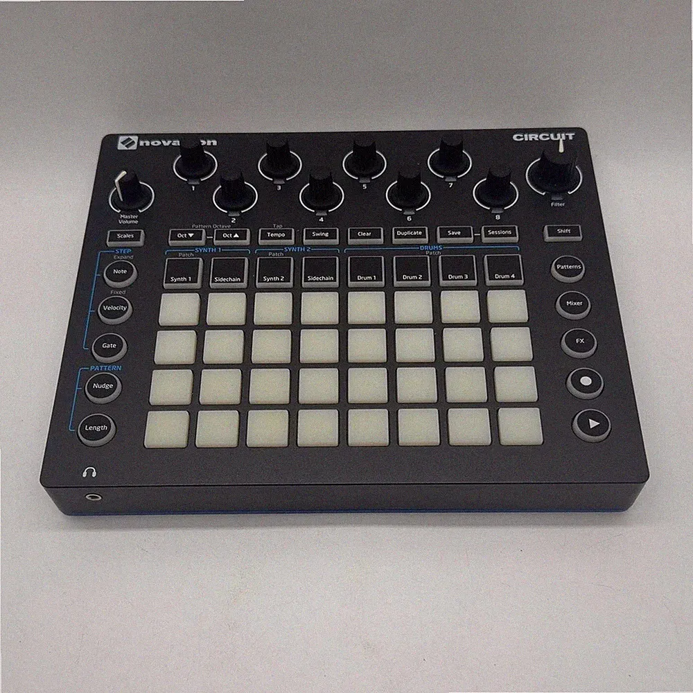 Novation Circuit Groovebox Gen 1 6-Channel USB MIDI Controller