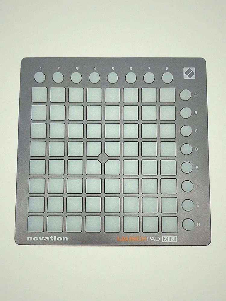 Novation DJ Equipment FA0941-01 Launchpad Mini MIDI Controller Used