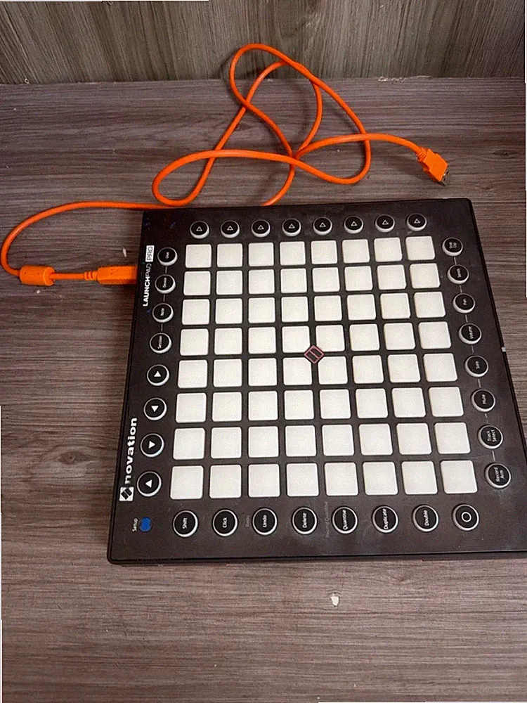 NOVATION LAUNCHPAD PRO (PSO043155)
