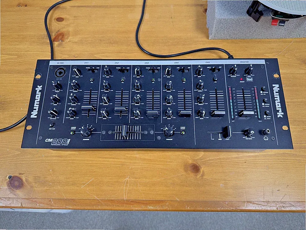 Numark CM200 USB DJ Microphone Mixer / Mixing Board Tested and Working