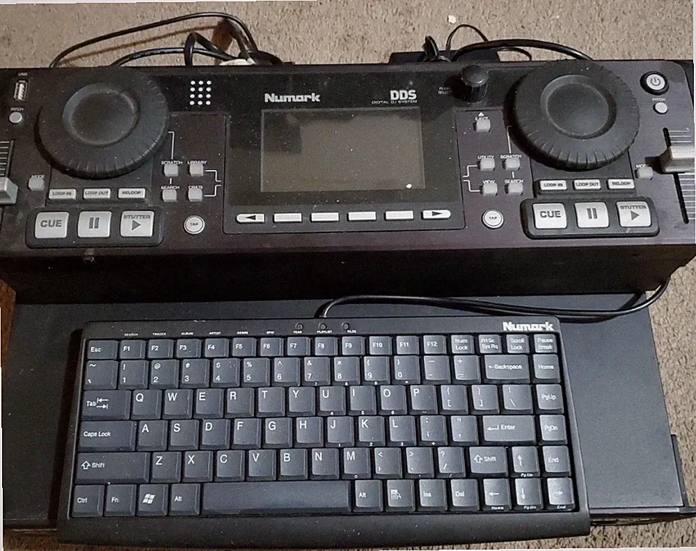 Numark DDS Digital DJ System #1620 (One)
