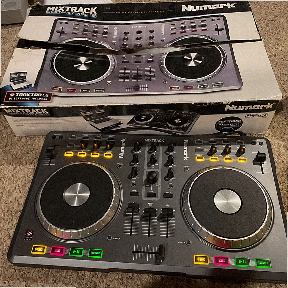 Numark DJ software controller TrakTor LE included software w original box TESTED