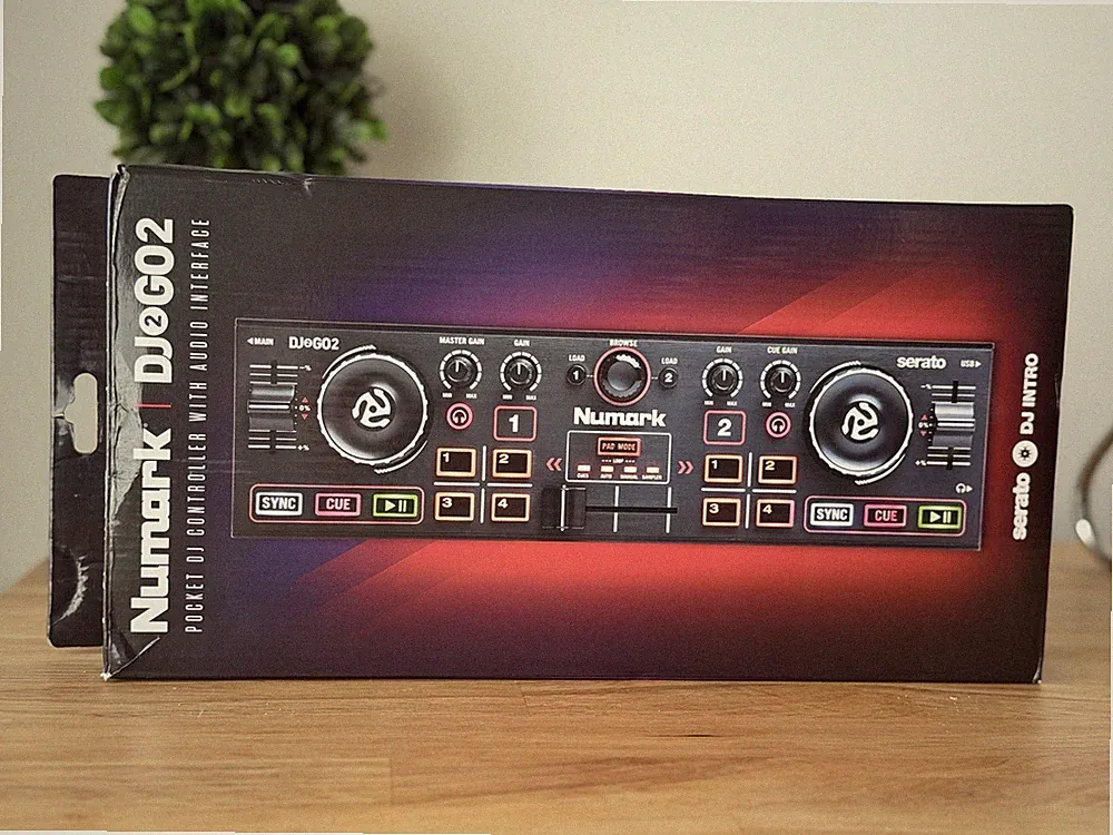 Numark DJ2GO2 DJ Controller for Serato DJ Intro