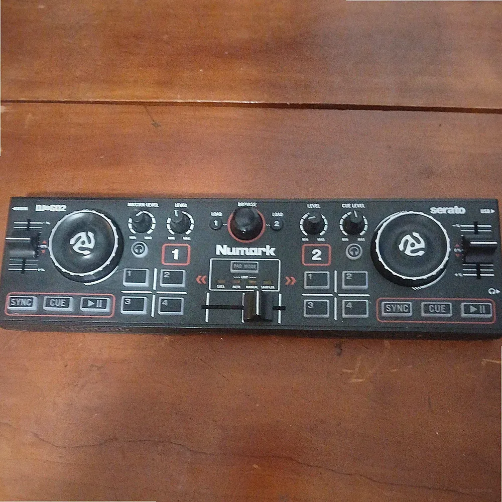 Numark DJ2GO2 Pocket DJ Controller *NOT Touch Version*
