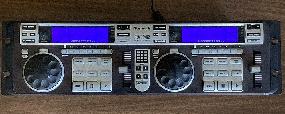 Numark DMC2 PROFESSIONAL RACKMOUNT DJ SOFTWARE CONTROLLER - No Cord