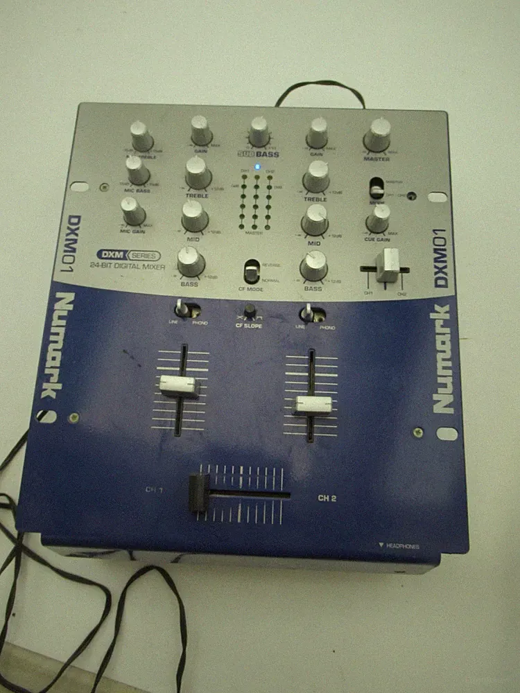 Numark DXM01 24-Bit 2-Channel Digital DJ Mixer w/Power Adapter