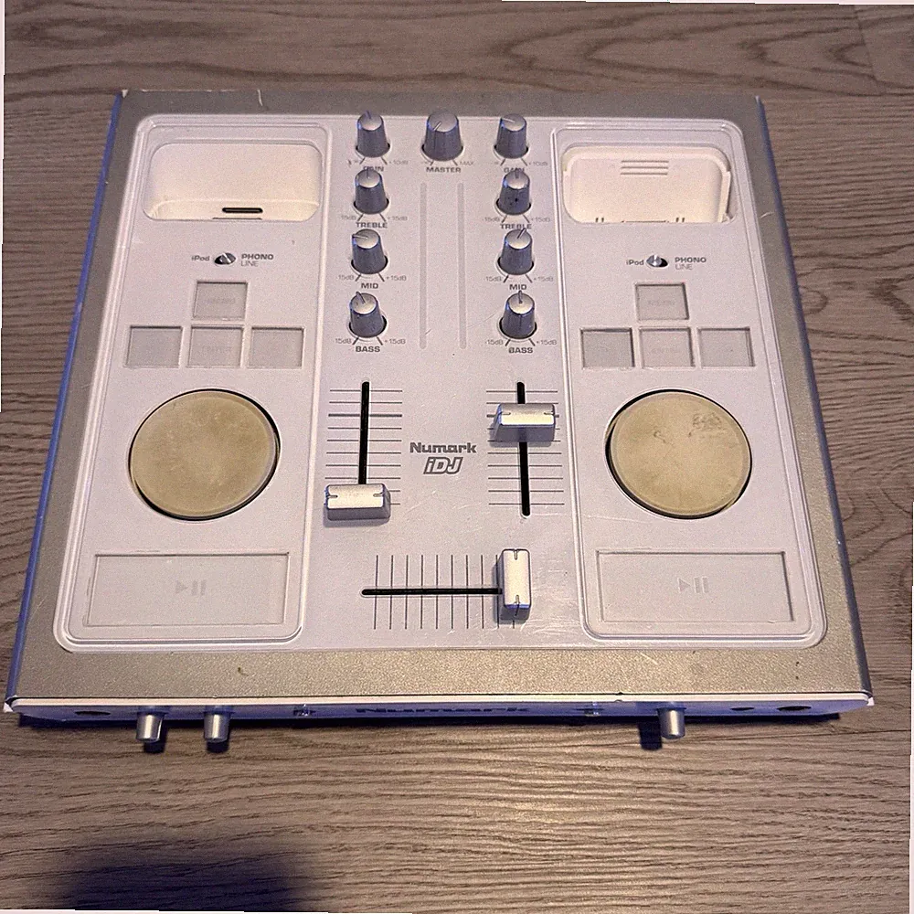 Numark iDJ Dual Deck iPod DJ Mixing Console Controller For Parts Repair AS-IS