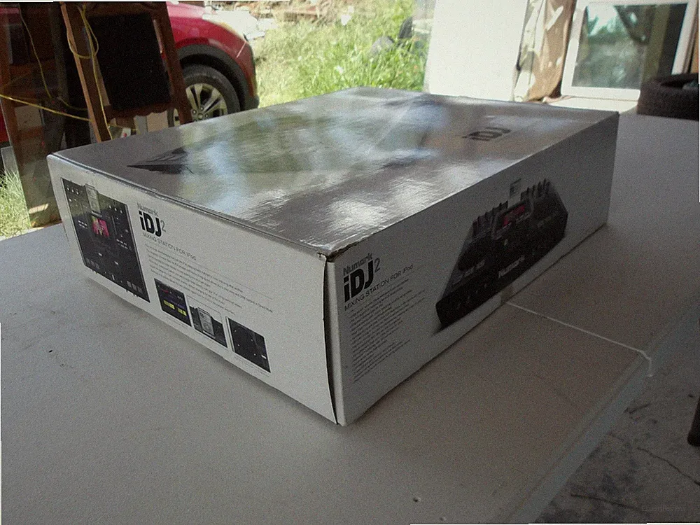 Numark IDJ2 mixing station for I pod