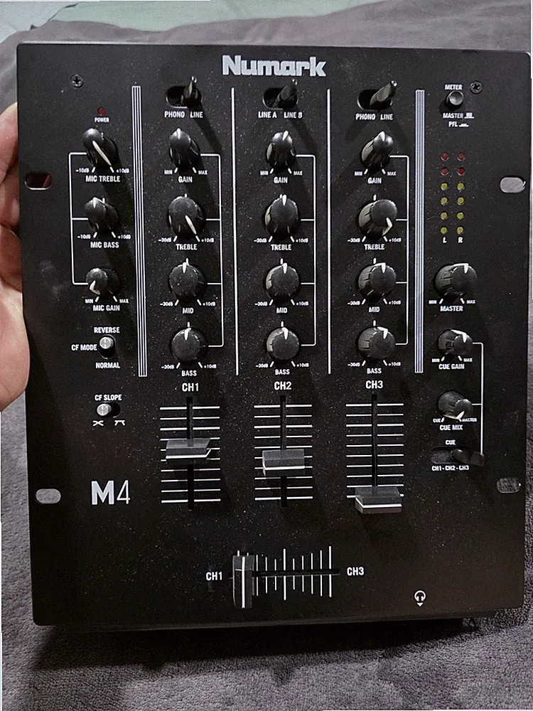 Numark M4 Three Channel Scratch Mixer Great Condition