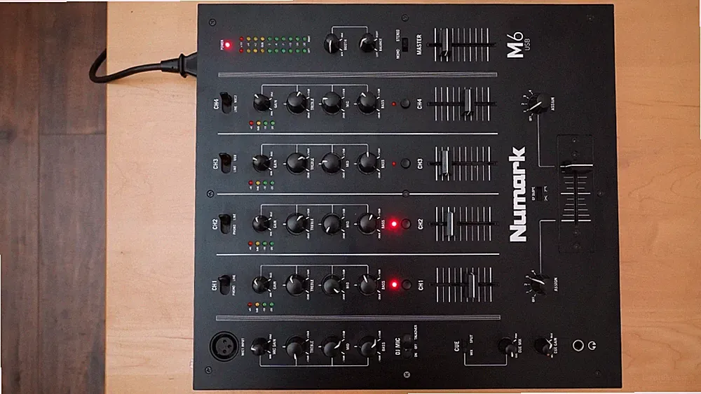 Numark M6 USB 4-Channel DJ Mixer Professional USB Mixer Tested Working
