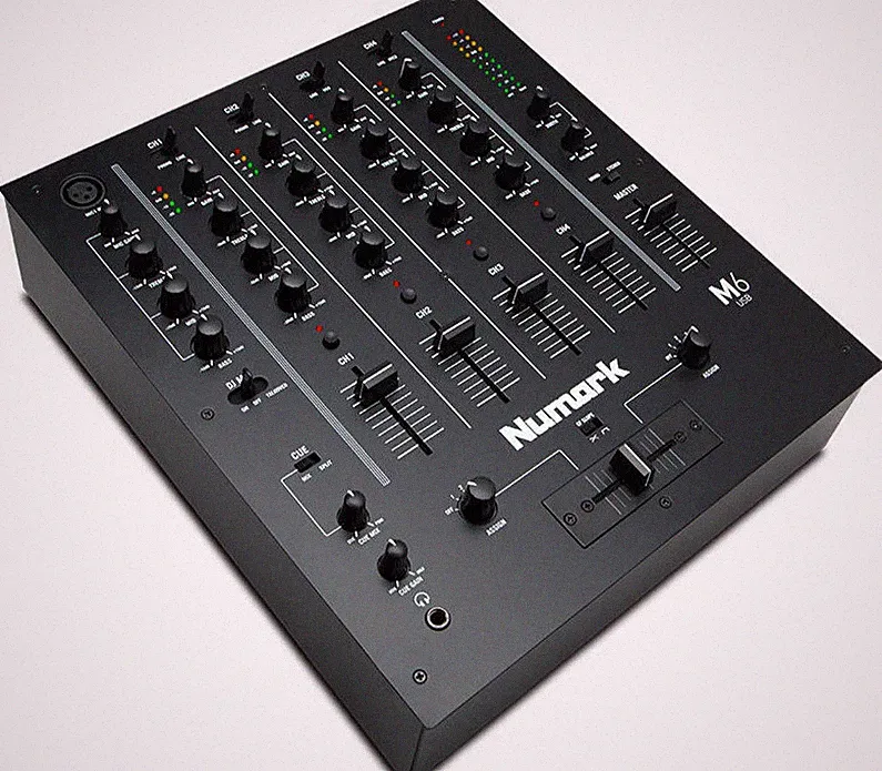 Numark M6USB 4 Channel USB DJ Mixer Phono Line Dual Mic 3 Band EQ MINT