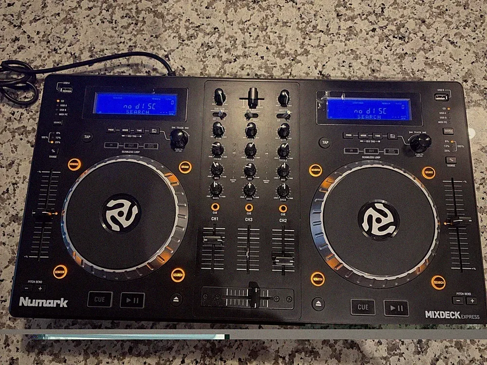Numark Mixdeck Express DJ Controller with Power Cable